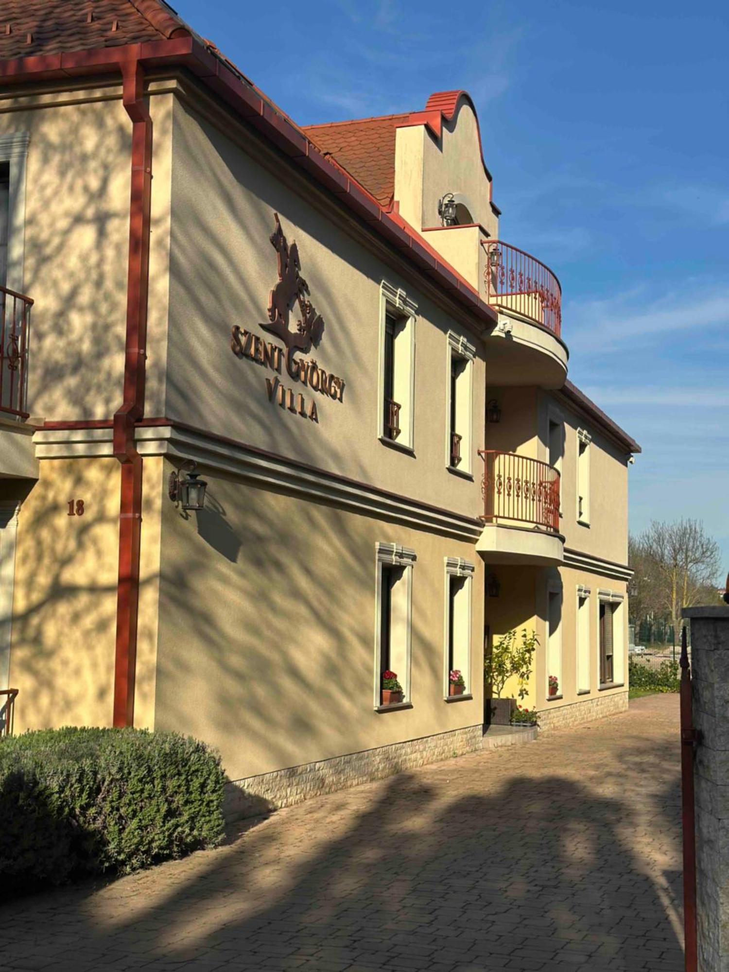 Szent Gyoergy Villa Apartmanhaz Heviz Exterior photo